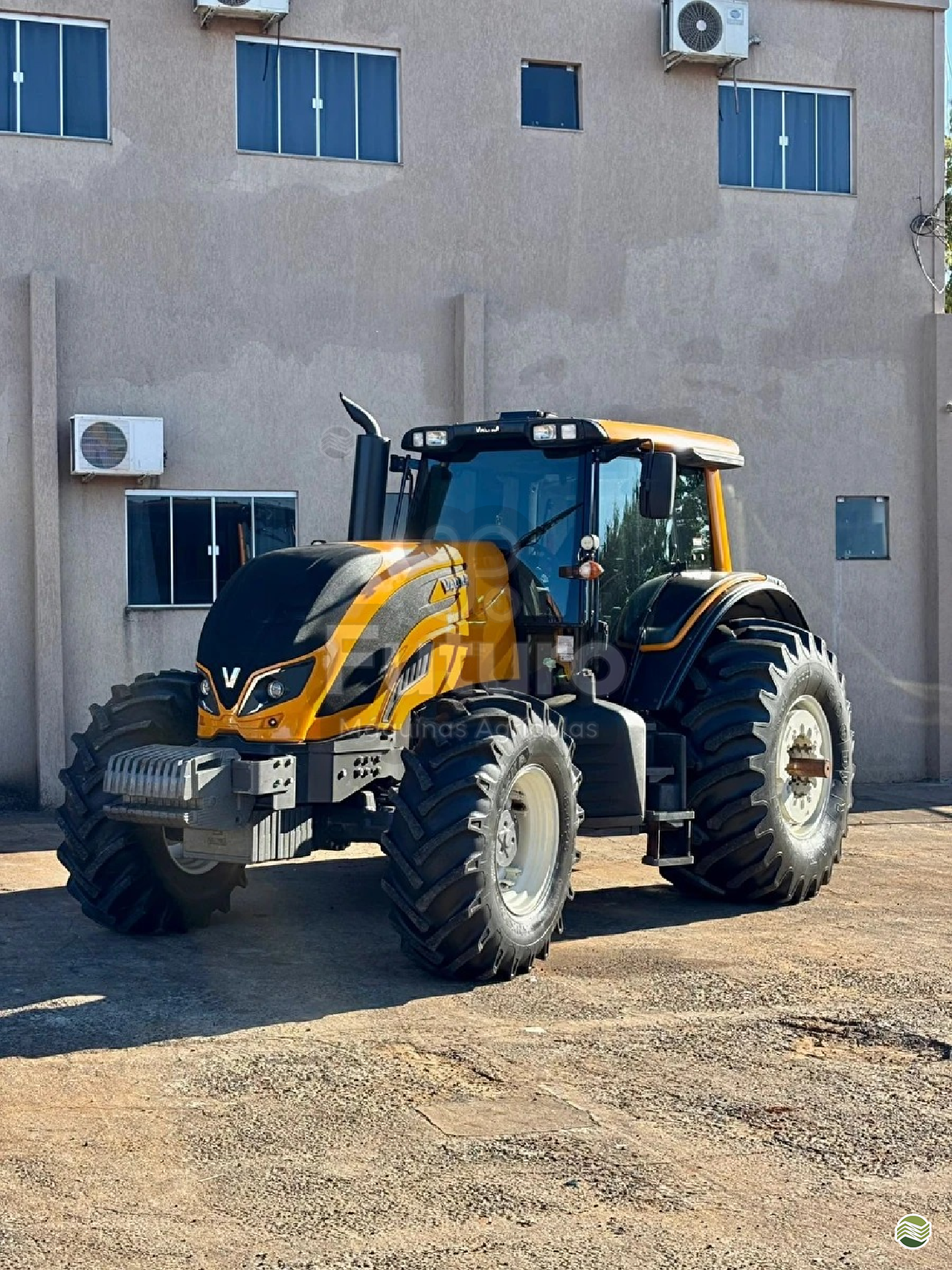 TRATOR VALTRA VALTRA 194 HiTech Tração 4x4 Futuro Máquinas ITAJAI SANTA CATARINA SC